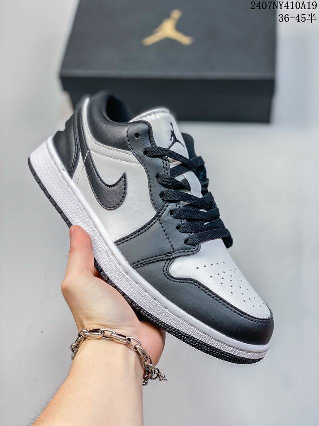 公司级air Jordan 1 Low Aj1乔1低帮休闲板鞋 同步官方配色 市场唯一独家头层皮打造 原鞋原档案开发 原厂皮料 原档冲孔鞋头 正确满胶鞋垫 四线