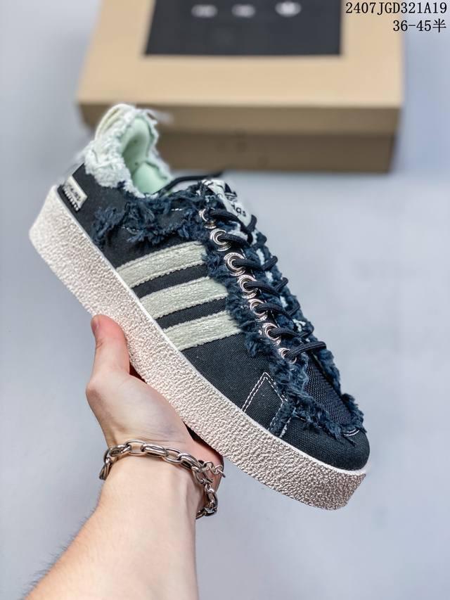 Adidas 阿迪达斯 男女鞋真标半码制，原楦开发版型，采用棉质帆布组合环保纤维革鞋面材质，原档案开发铝楦楦型，正确硫化组合鞋底 每次人气都不低澳洲时尚品牌 S