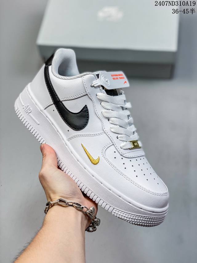 福利特价 耐克nike Air Force 1 Low 空军一号 Af1 低帮百搭厚底增高休闲运动板鞋。柔软、弹性十足的缓震性能和出色的中底设计，横跨复古与现代