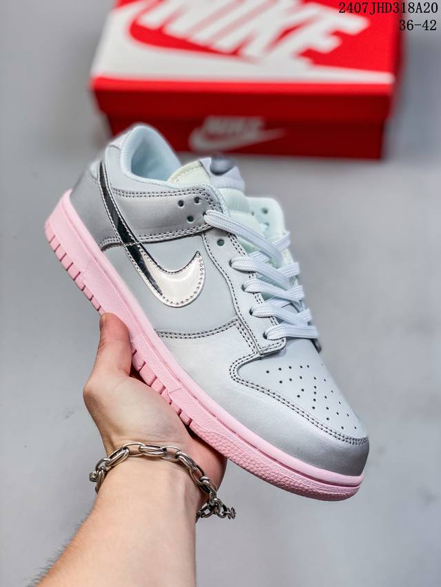 公司带半码 耐克nike Sb Dunk Low 扣篮系列复古低帮休闲运动滑板板鞋。采用脚感柔软舒适zoomair气垫，有效吸收滑板等极限运动在落地时带来的冲击