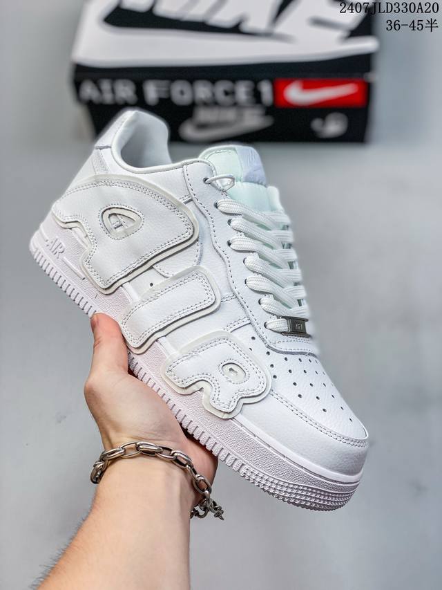 公司级带半码 耐克nike Air Force 1 Low 空军一号 Af1 低帮百搭厚底增高休闲运动板鞋。柔软、弹性十足的缓震性能和出色的中底设计，横跨复古与