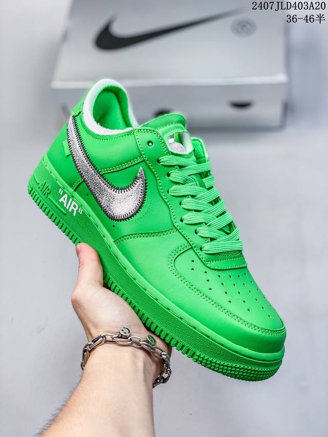 公司级带半码 耐克nike Air Force 1 Low 空军一号 Af1 低帮百搭厚底增高休闲运动板鞋。柔软、弹性十足的缓震性能和出色的中底设计，横跨复古与