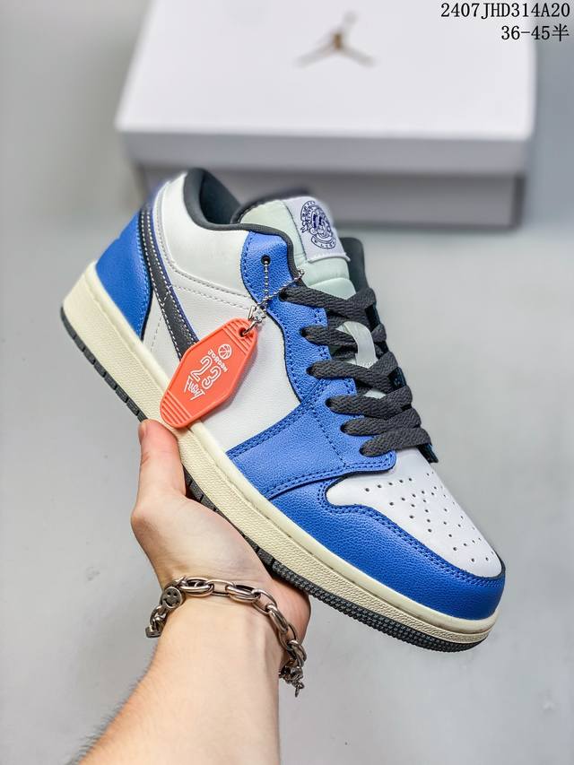 公司级air Jordan 1 Low Aj1乔1低帮休闲板鞋 同步官方配色 市场唯一独家头层皮打造 原鞋原档案开发 原厂皮料 原档冲孔鞋头 正确满胶鞋垫 四线