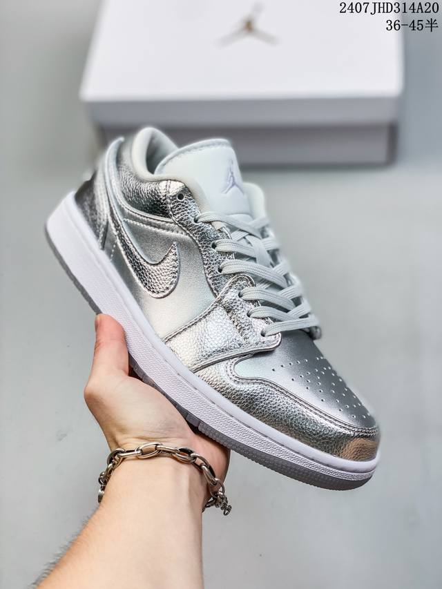 公司级air Jordan 1 Low Aj1乔1低帮休闲板鞋 同步官方配色 市场唯一独家头层皮打造 原鞋原档案开发 原厂皮料 原档冲孔鞋头 正确满胶鞋垫 四线