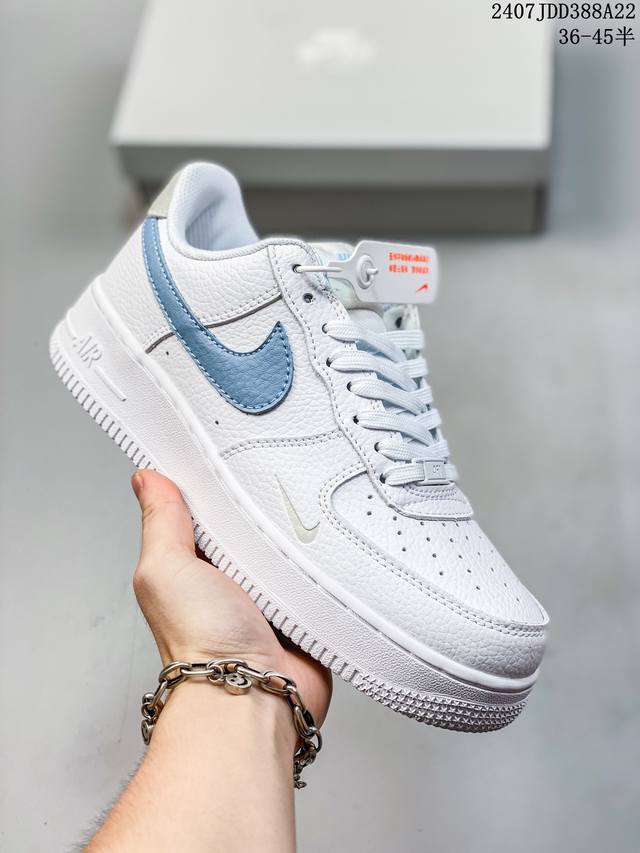 公司级带半码 耐克nike Air Force 1 Low 空军一号 Af1 低帮百搭厚底增高休闲运动板鞋。柔软、弹性十足的缓震性能和出色的中底设计，横跨复古与