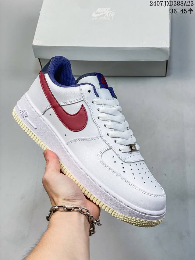 公司级带半码 耐克nike Air Force 1 Low 空军一号 Af1 低帮百搭厚底增高休闲运动板鞋。柔软、弹性十足的缓震性能和出色的中底设计，横跨复古与