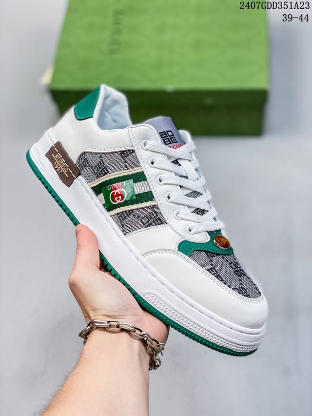 Gucci 轻奢单品 广东品质原厂 高奢古驰gucci Screener Gg High-Top Sneaker休闲潮鞋系列意大利进口超软小牛皮+刺绣搭配 原装