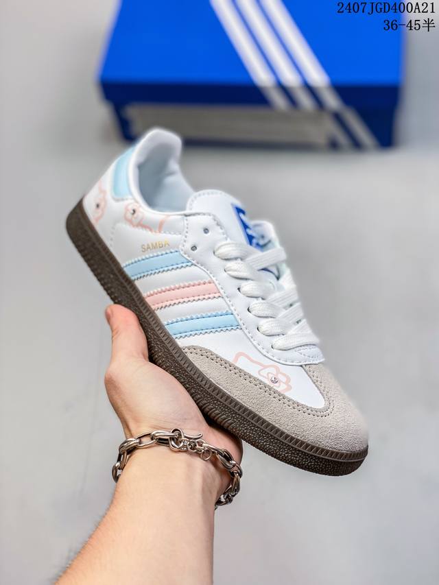 阿迪达斯 德训鞋 Adidas Originals Samba Og Shoes 经典运动鞋小白鞋 T头鞋 彰显休闲摩登风情的时尚经典鞋。它诞生于50年代的足球