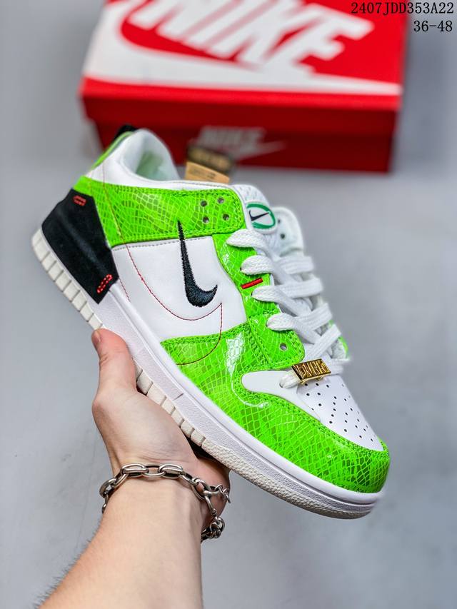 公司带半码 耐克nike Sb Dunk Low 扣篮系列复古低帮休闲运动滑板板鞋。采用脚感柔软舒适zoomair气垫，有效吸收滑板等极限运动在落地时带来的冲击