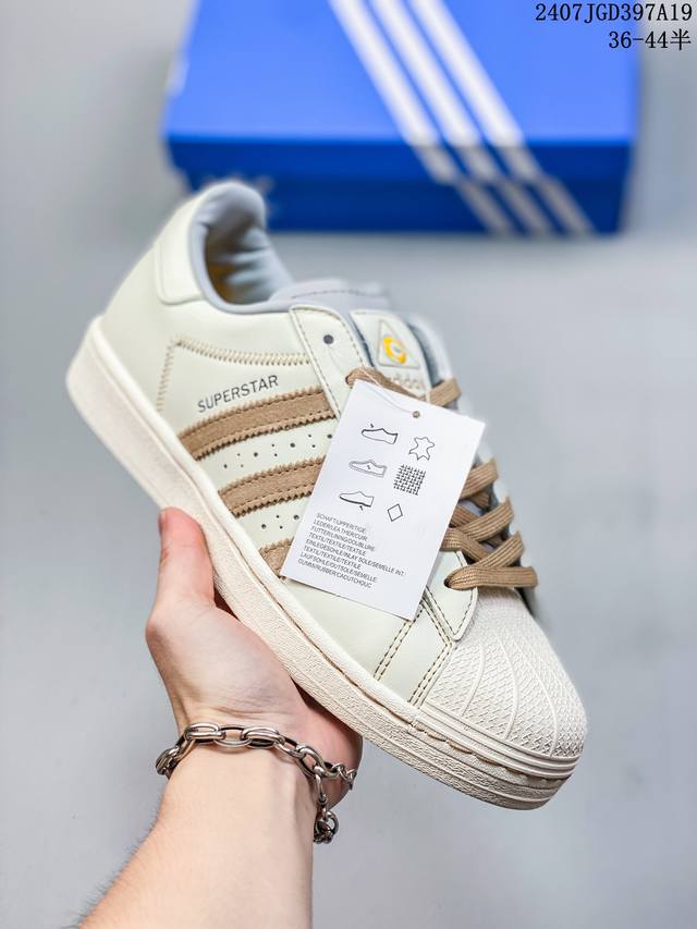 阿迪达斯adidas Superstar三叶草贝壳头男女款板鞋 货号：Ig3853 尺码：35～44 编码：07Jgd397A18