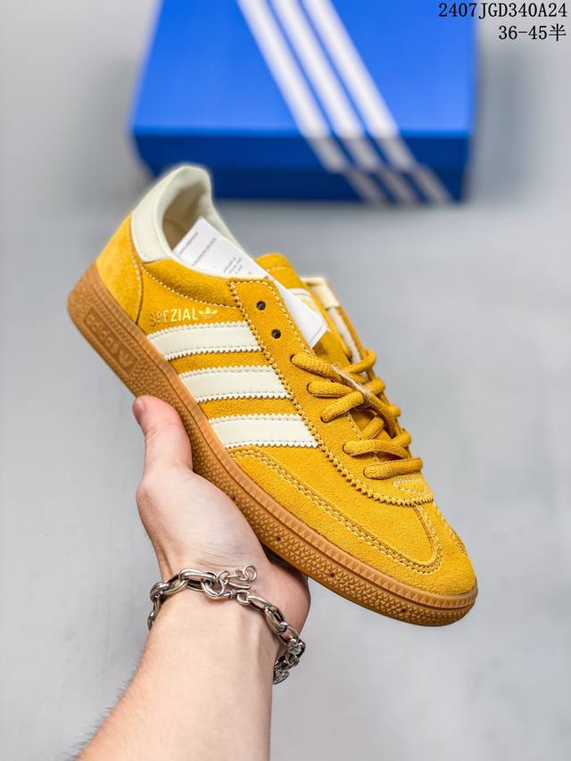 阿迪达斯 德训鞋 Adidas Originals Samba Og Shoes 经典运动鞋小白鞋 T头鞋 彰显休闲摩登风情的时尚经典鞋。它诞生于50年代的足球