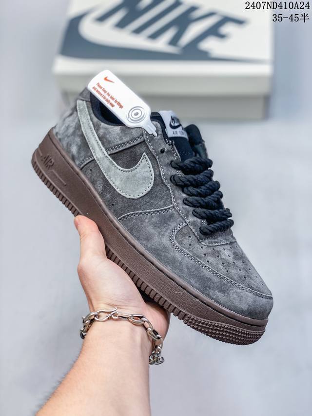 空军带半码 耐克nike Air Force 1 Low 空军一号 Af1 低帮百搭厚底增高休闲运动板鞋。柔软、弹性十足的缓震性能和出色的中底设计，横跨复古与现