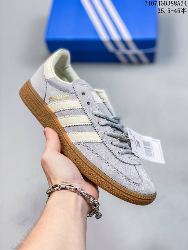 公司级adidas Handball Spezial 官方正确版本 阿迪达斯经典款 复古休闲板鞋 全鞋采用反毛皮制作 牛筋耐磨大底 承载青春情怀的板鞋 经典三条