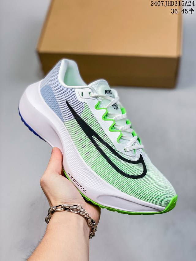 Nike Zoom Fly 5 舒适运动 防滑耐磨 低帮 跑步鞋 男女款 白色 Nike Zoom Fly 5男子跑步鞋匠心采用耐穿设计，致力于缩小周末训练跑鞋