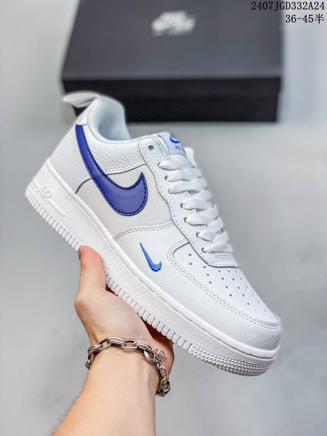 真标带半码 耐克nike Air Force 1 Low 空军一号 Af1 低帮百搭厚底增高休闲运动板鞋。柔软、弹性十足的缓震性能和出色的中底设计，横跨复古与现