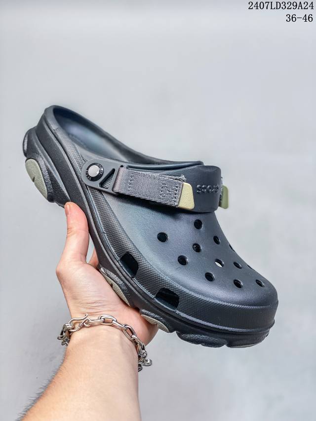 Crocs 卡骆驰洞洞鞋 泡芙偏大一码 其他款式正常 报货按m3 4 5 6 7 8 9 10 11报货效率比较快 不按照这个报货 默认不配 谢谢 注意请让客户