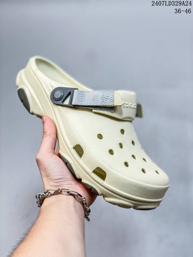 Crocs 卡骆驰洞洞鞋 泡芙偏大一码 其他款式正常 报货按m3 4 5 6 7 8 9 10 11报货效率比较快 不按照这个报货 默认不配 谢谢 注意请让客户