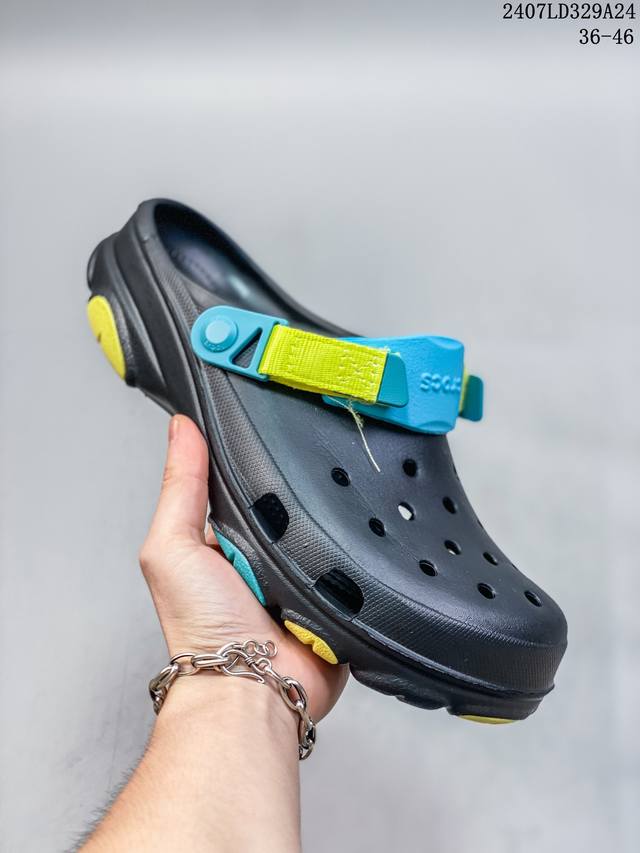 Crocs 卡骆驰洞洞鞋 泡芙偏大一码 其他款式正常 报货按m3 4 5 6 7 8 9 10 11报货效率比较快 不按照这个报货 默认不配 谢谢 注意请让客户