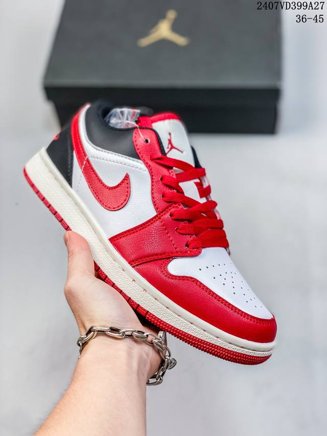 耐克 乔丹air Jordan 1 Low Aj1 乔1 乔丹1代aj1 低帮复古文化休闲运动篮球鞋。该鞋款从 1985 年元年款汲取设计灵感，焕新演绎简约经典