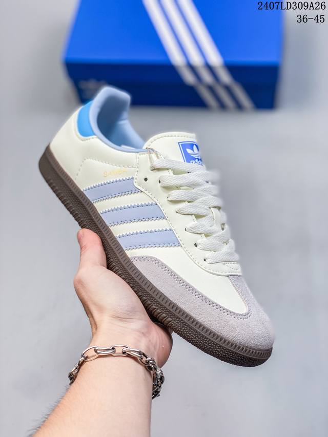 真标带半码 Adidas Originals Samba Og 阿迪达斯 低帮 白粉 桑巴防滑耐磨轻便低帮板鞋男女同款 鞋面由灰色翻毛皮与白色皮革组成，通体白粉