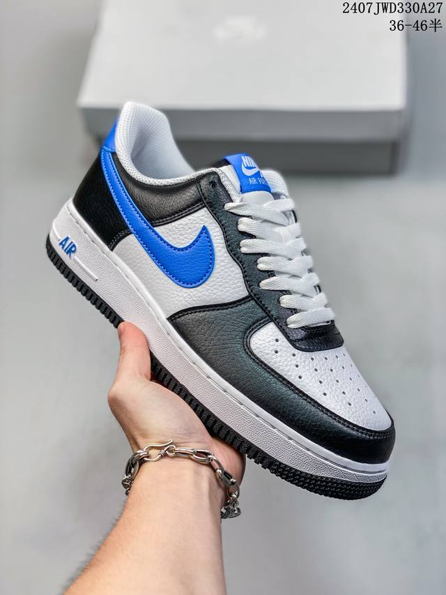 空军带半码 耐克nike Air Force 1 Low 空军一号 Af1 低帮百搭厚底增高休闲运动板鞋。柔软、弹性十足的缓震性能和出色的中底设计，横跨复古与现