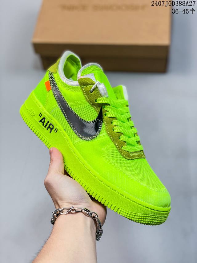 真标带半码 耐克nike Air Force 1 Low 空军一号 Af1 低帮百搭厚底增高休闲运动板鞋。柔软、弹性十足的缓震性能和出色的中底设计，横跨复古与现