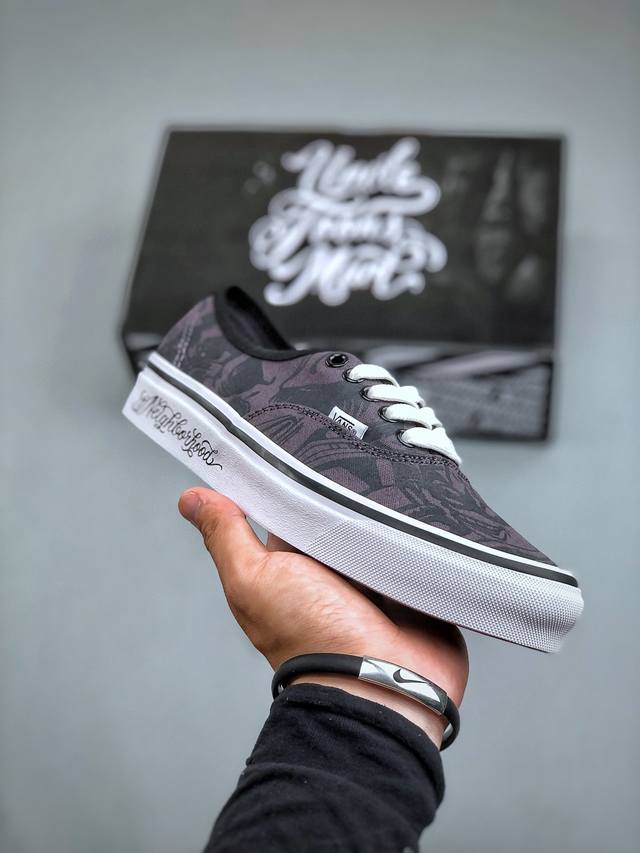 核心私 硫化工艺 万斯vans Authentic 44 Dx低帮帆布鞋 工艺：硫化11 重量11、真标、原钢印、材质标、鞋型标、合格证 尺码：35 36 3