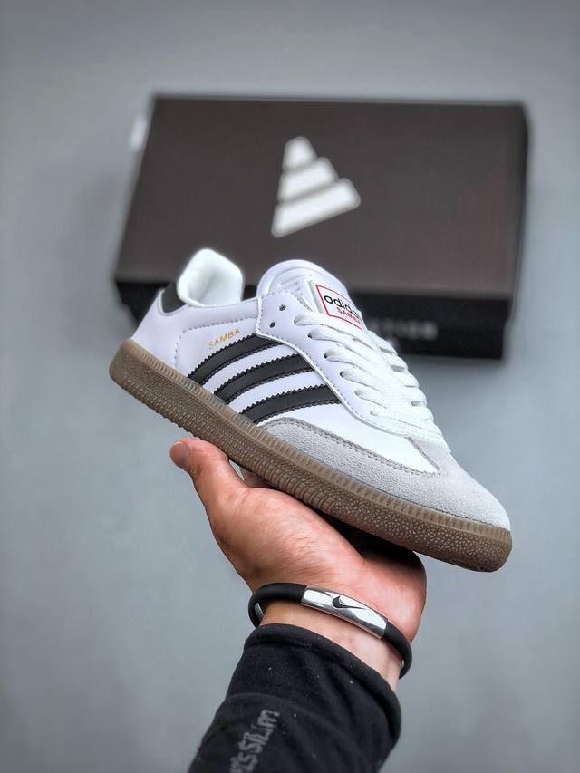 Adidas Originals Samba Og桑巴舞系列绅士德训足球风百搭低帮休闲运动板鞋货号：Ih6001 尺码：36-45 半