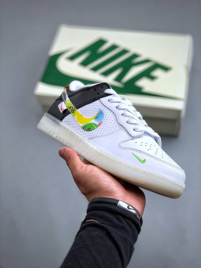 Nike Dunk Low 多彩水晶此款主张打破传统的工业化流水线设计限制，以made By Ideas的超级创意为理念，集结众多潮流设计师，结合时下最ing潮