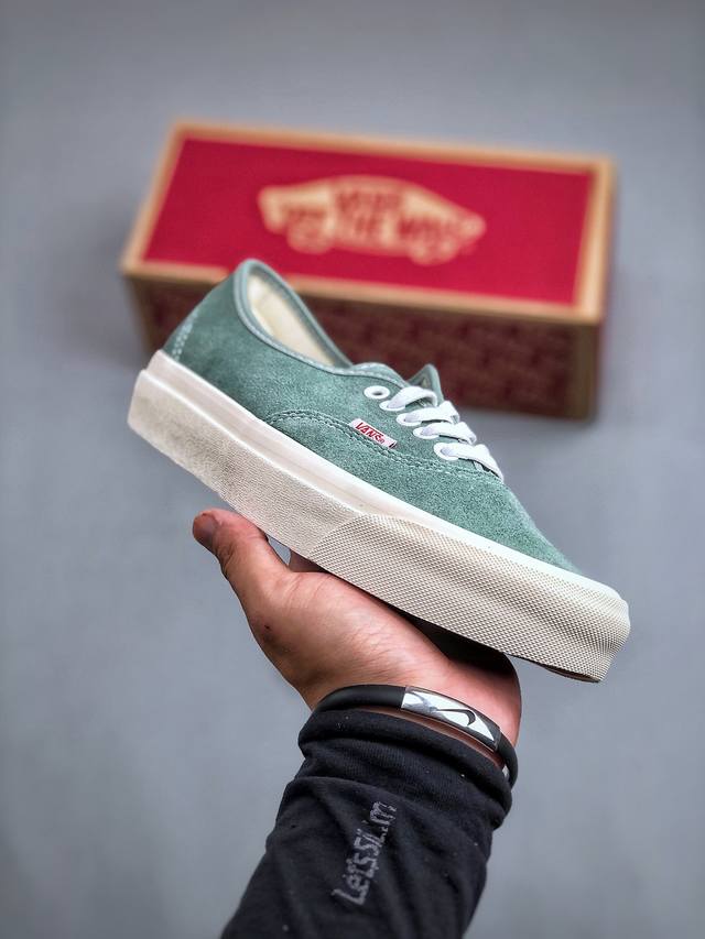 Vans Authentic Og Vault 安娜海姆 复古高端全麂皮低帮休闲硫化滑板鞋 尺码：35 36 36.5 37 38 38.5 39 40 40.