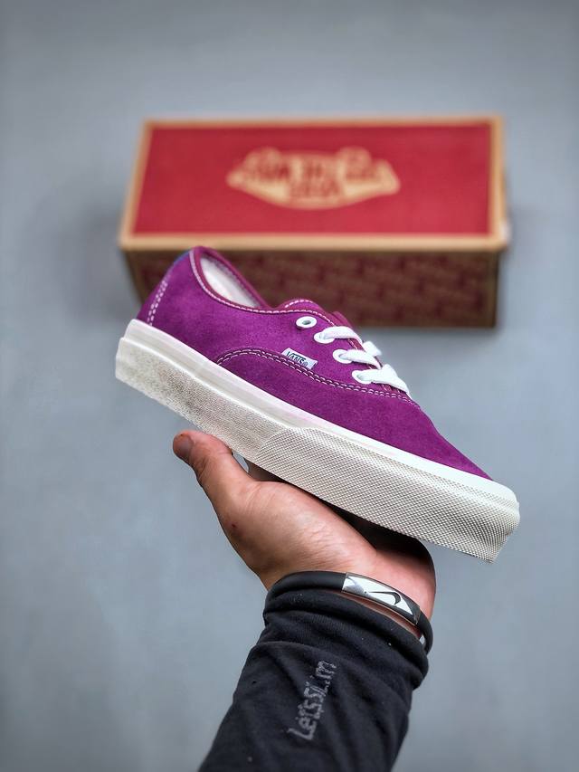 Vans Authentic Og Vault 安娜海姆 复古高端全麂皮低帮休闲硫化滑板鞋 尺码：35 36 36.5 37 38 38.5 39 40 40.