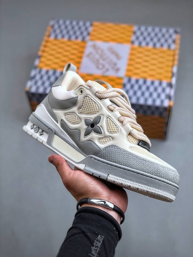 Lv-路易-威登trainer 2024走秀最新款原版1：1开发复刻！！上脚非常舒适 做工精细鞋面由意大利进口小牛皮拼接，侧边饰有品牌logo标志，进口网布垫脚