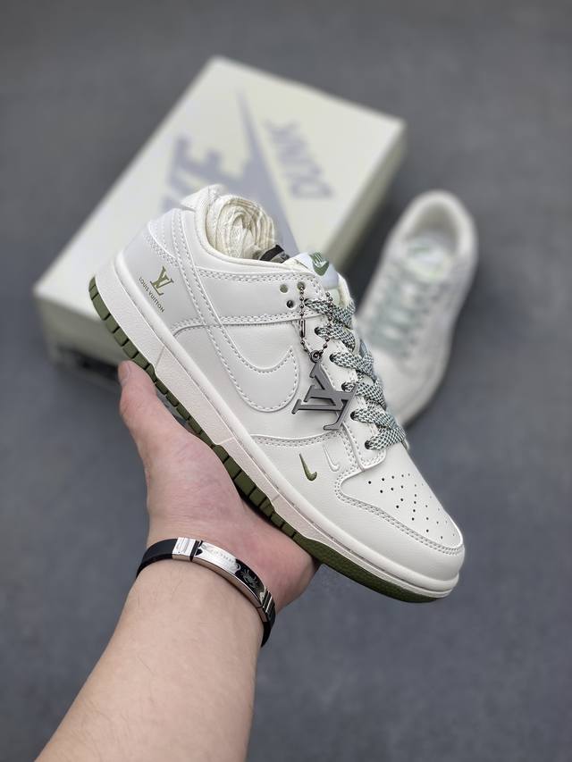 海外爆款限量发售！公司级 Nike Sb Dunk Low“Lv联名 双勾军绿” 周年高端定制 低帮休闲板鞋 定制鞋盒 大厂纯原品质出货 超高清洁度 皮料切割干