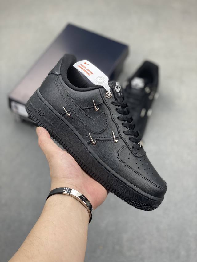 Nike Air Force 1‘07 Low 定制款抽屉盒 空军一号低帮休闲板鞋 定制皮料 原楦原纸板 纯正版型 高清洁度 内置全掌气垫 货号：Hq1180-