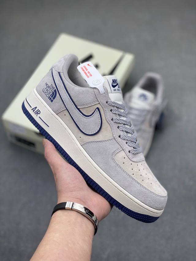 工厂套现 福利特价 原本地 版本 海外限量发售！公司级nike Air Force 1 '07 Low “北面联名--米灰蓝猪八”空军一号 低帮 运动鞋 休闲鞋