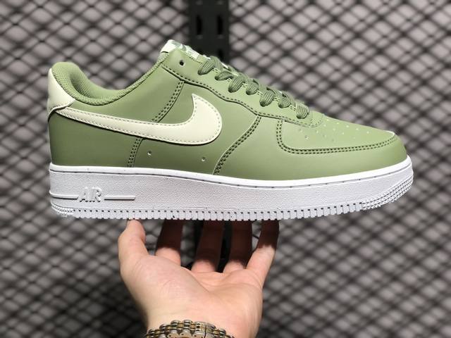 Air Force 1 Low 原装级别 原楦头原纸板 打造纯正空军版型专注外贸渠道 全掌内置蜂窝气垫 原盒配件 原厂中底钢印、拉帮完美 货号：Hf5062 3