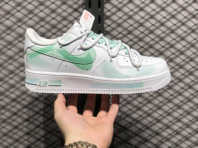 Air Force 1 Low 原装级别 原楦头原纸板 打造纯正空军版型专注外贸渠道 全掌内置蜂窝气垫 原盒配件 原厂中底钢印、拉帮完美 货号：Zh0316 0