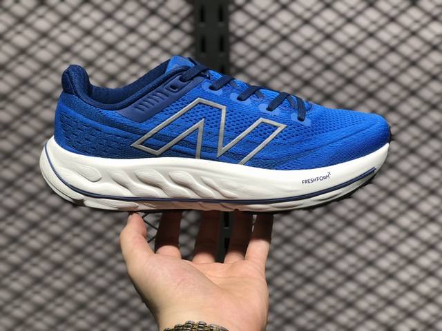 New Balance Fresh Foam X Vongo V6 新百伦nb 系列超轻量化低帮休闲运动慢跑鞋 采用超轻透气3D针织网眼材料结构鞋面及打印log