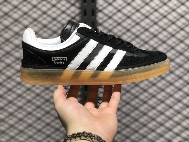 Bad Bunny X Ad Originals Gazelle Indoor 联名款 全新联名款惊喜登场 最后以半透明生胶大底收尾 不同于以往联名的调色盘操作