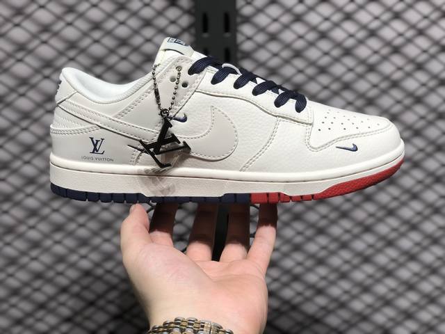 Nike Dunk 全套原楦原模倾力打造完美版型 独家原厂航空铝磨具打磨大底 鞋头坡度极致还原 无解鞋型 原盒原配 圈内天花板工艺 原厂冲刀 超高清洁度 全鞋零