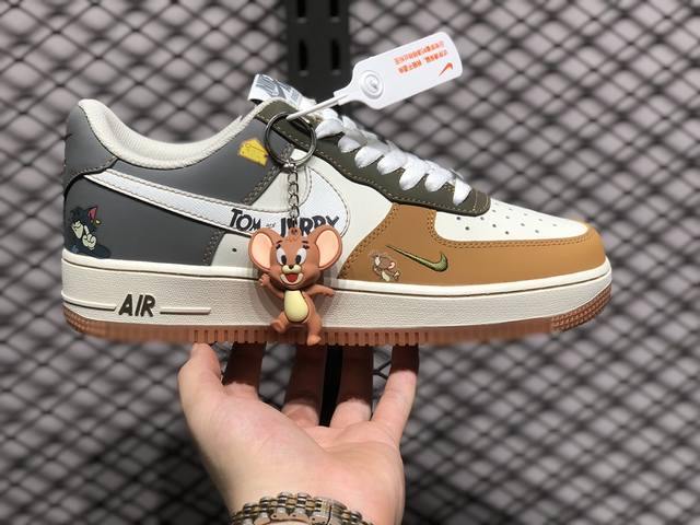 Air Force 1 Low 原装级别 原楦头原纸板 打造纯正空军版型专注外贸渠道 全掌内置蜂窝气垫 原盒配件 原厂中底钢印、拉帮完美 货号：Db3301 1