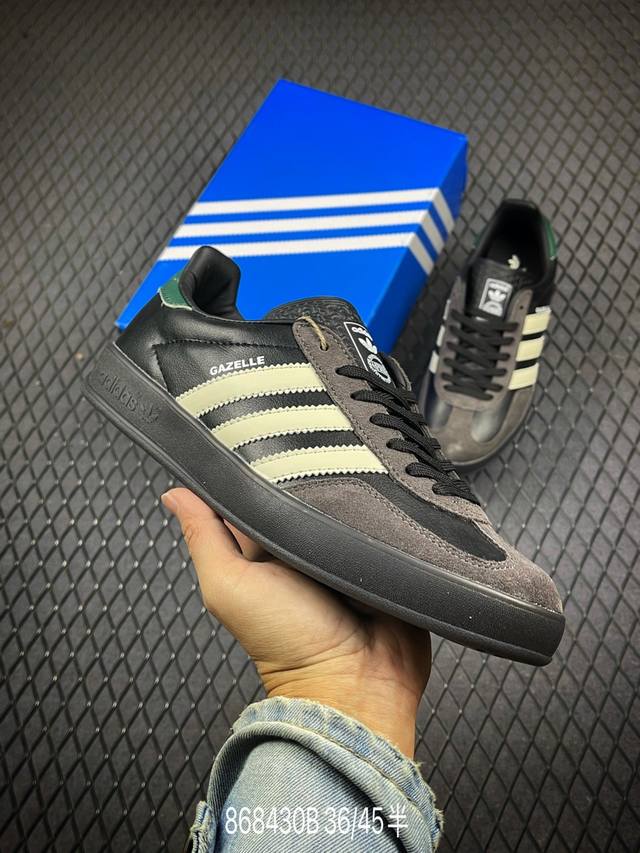 公司级adidas Originals Gazelle Indoor 三叶草休闲防滑耐磨低帮板鞋 鞋头出色设计 塑就出众贴合感 稳固的后跟贴合足部曲线设计 软弹