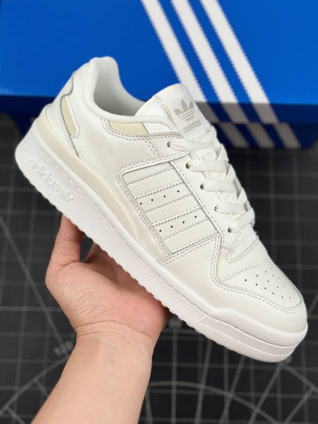 公司级阿迪达斯 Adidas Forum 84 Low Cl 低帮百搭潮流休闲运动板鞋 以复古篮球鞋的外形为基础，采用皮革拼接，简约百搭，更加贴合舒适。中底内侧