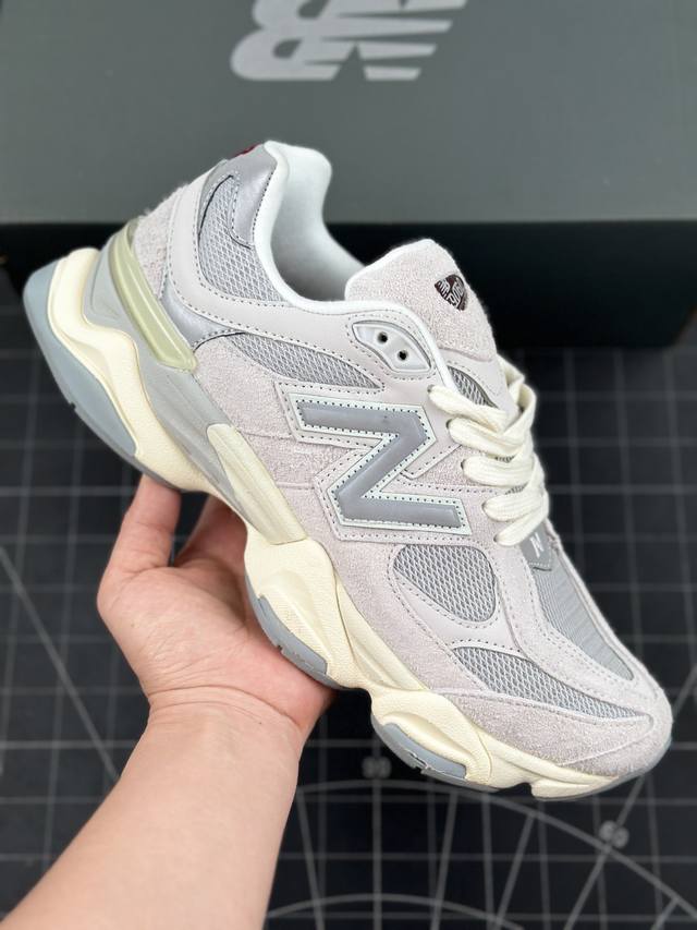 公司级joe Freshgoods X New Balance Nb9060 联名款 复古休闲运动慢跑鞋 鞋款灵感源自设计师本人对夏日的怀日回忆。鞋面大身由空间