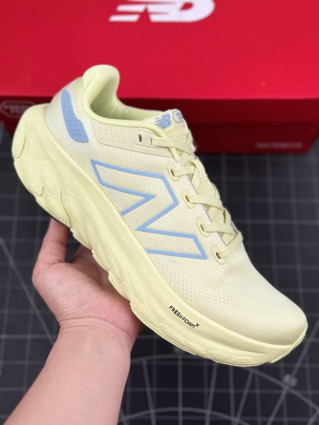 New Balance Nb Fresh Foam 轻量跑鞋 Evoz V2舒适耐磨低帮跑步鞋 受到fresh Foam1080舒适骑行的启发 Evozv2男士