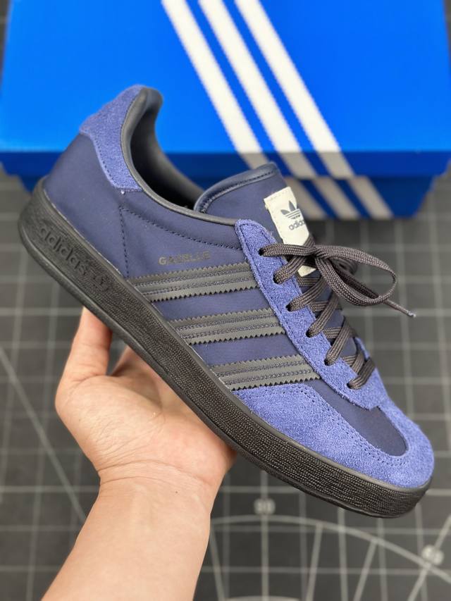 公司级阿迪达斯adidas Originals Bunny Gazelle Indoor 三叶草复古防滑耐磨低帮板鞋 鞋款采用柔软的绒面革和耐用的皮革衬里融合在