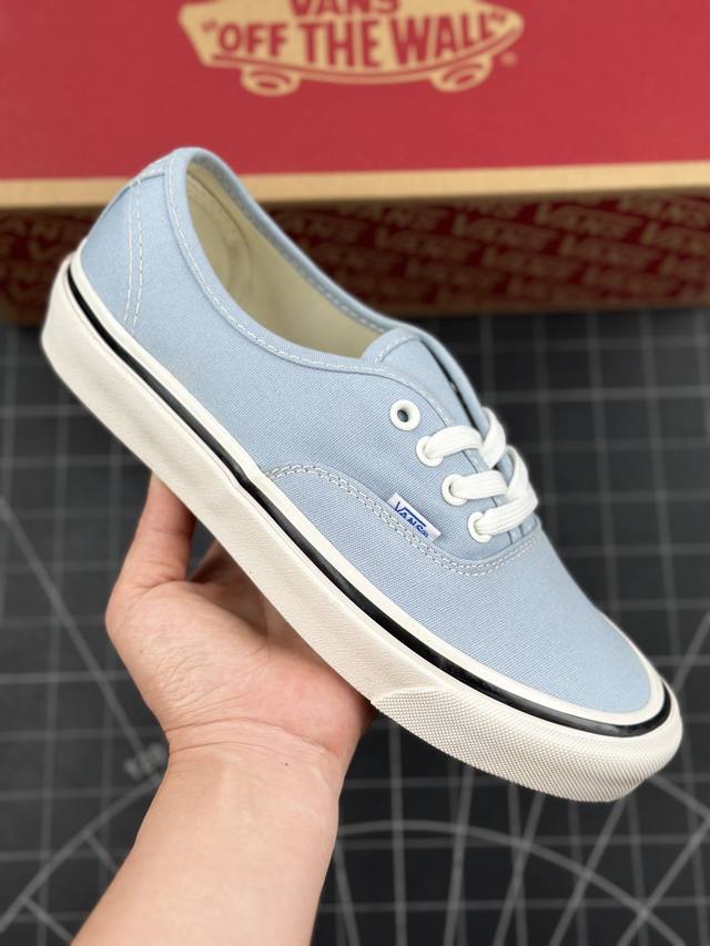 万斯vans Authentic 44 Dx低帮帆布鞋 工艺：硫化11 重量11、真标、原钢印、材质标、鞋型标、合格证 货号：Vn0A38Enmr5 T1S1