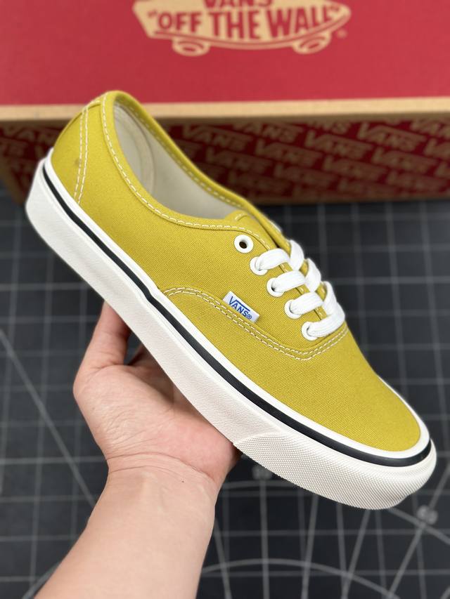 万斯vans Authentic 44 Dx低帮帆布鞋 工艺：硫化11 重量11、真标、原钢印、材质标、鞋型标、合格证 货号：Vn0A38Enu61 T1S1