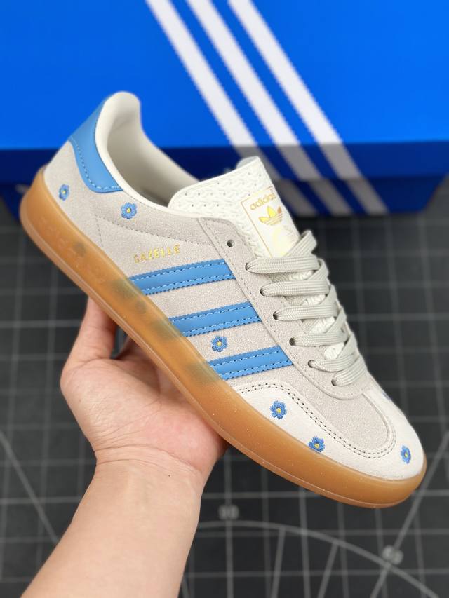 阿迪达斯 三叶草adidas Wmns Originals Gazelle Indoor Floral Beige Light Blue 桑巴舞系列绅士德训足球