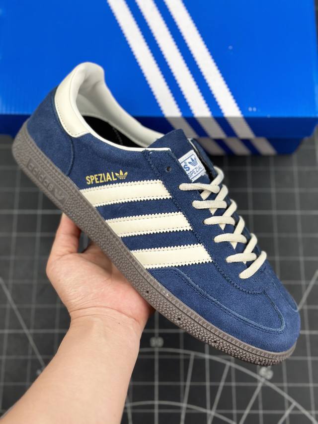 阿迪达斯adidas Originals Handball Spzl 手球运动员系列百搭休闲运动板鞋“翻毛藏蓝奶白焦糖底” #男女鞋半码制#原楦开发纸版楦型#采